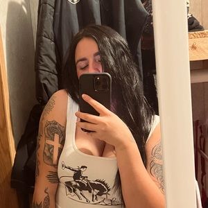 Meet your Posher, Kaitlynn